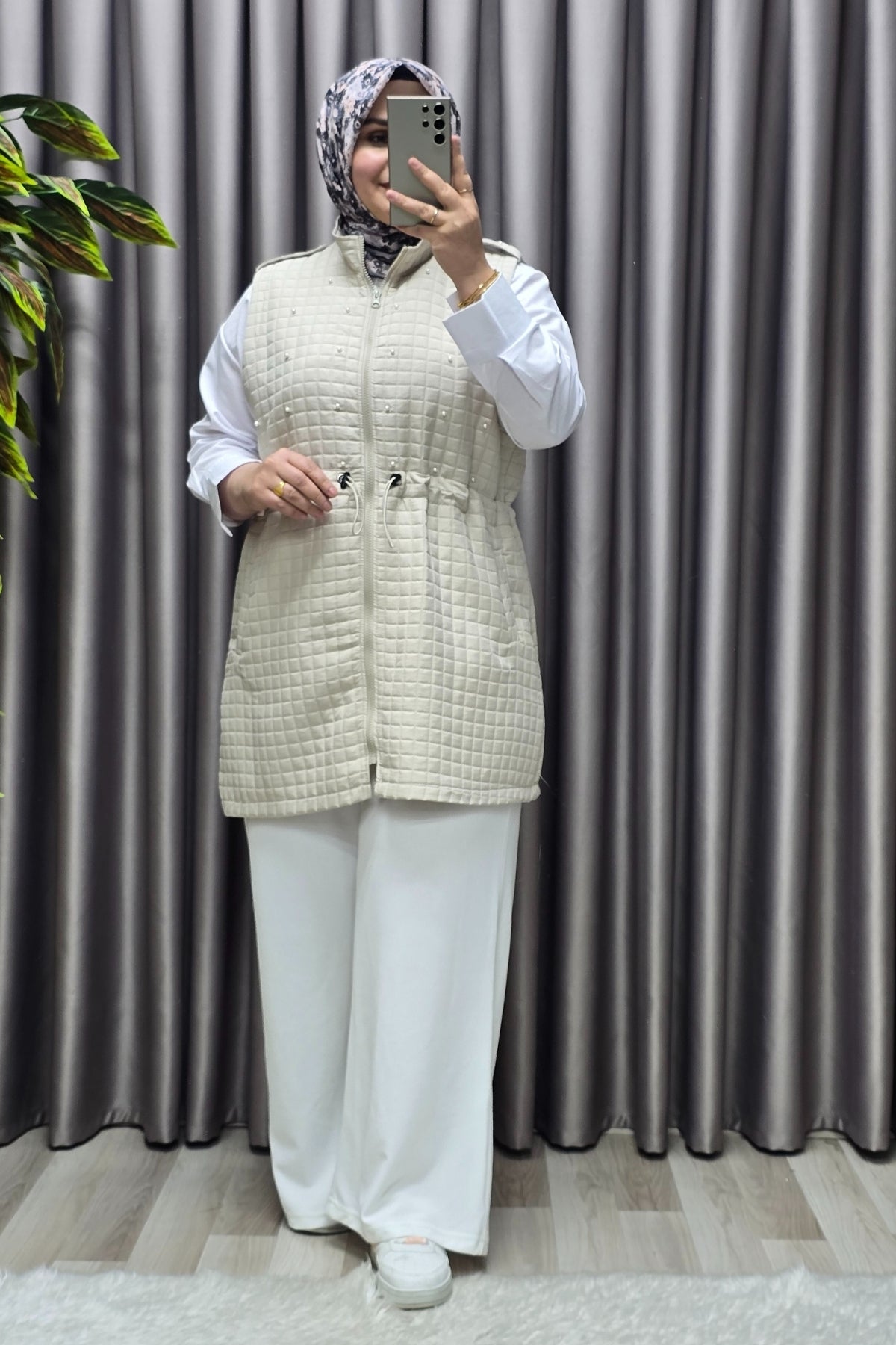 Kadın Giyim Büyük Beden İnci Detay Kapitone Yelek