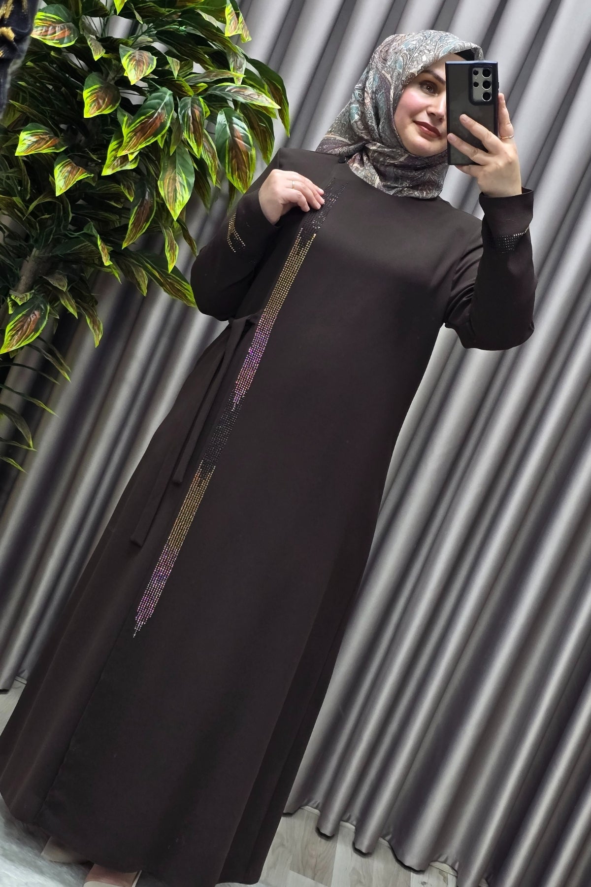 Kadın Tesettür Giyim Büyük Beden Şerit Taş Detaylı Abaya