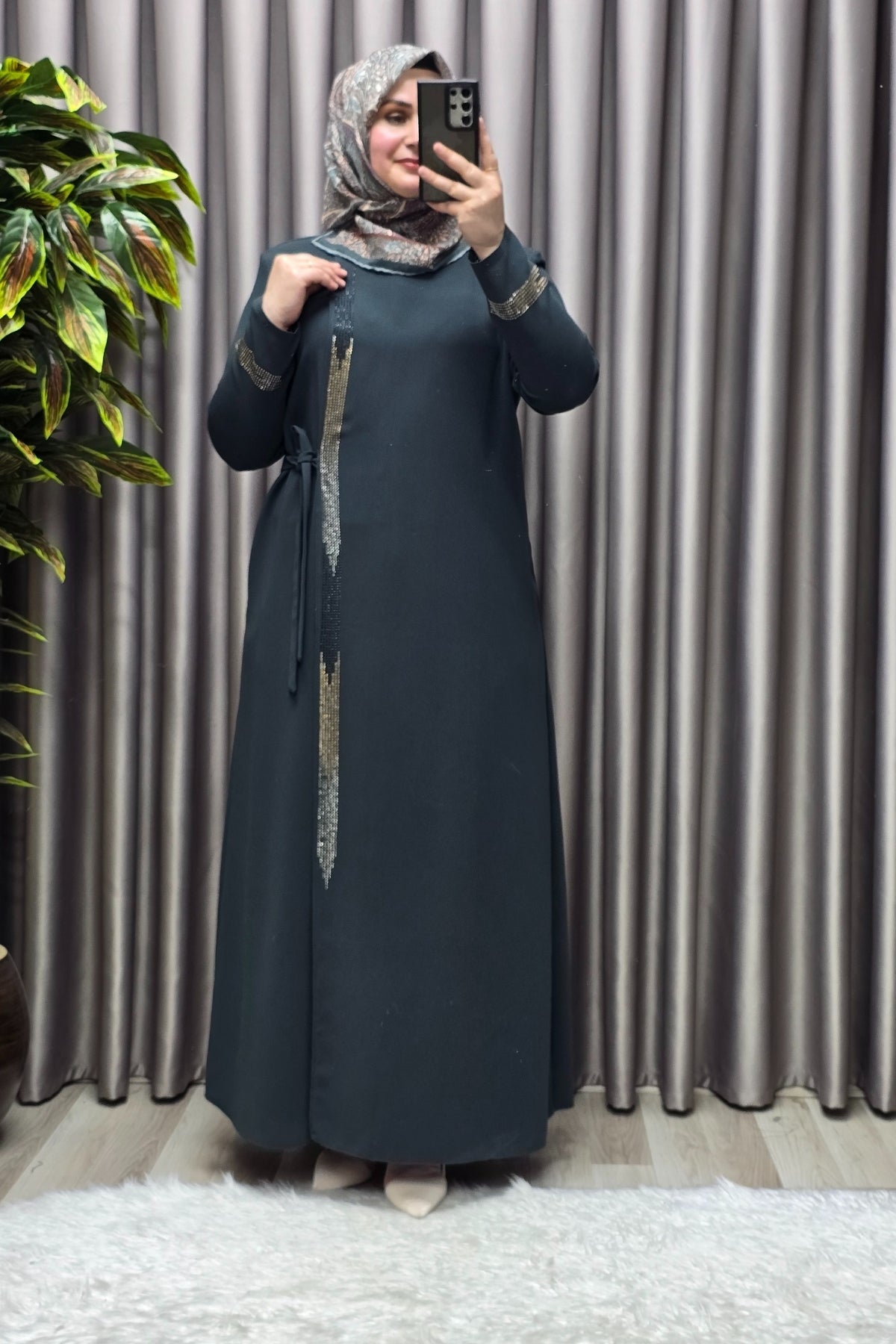 Kadın Tesettür Giyim Büyük Beden Şerit Taş Detaylı Abaya
