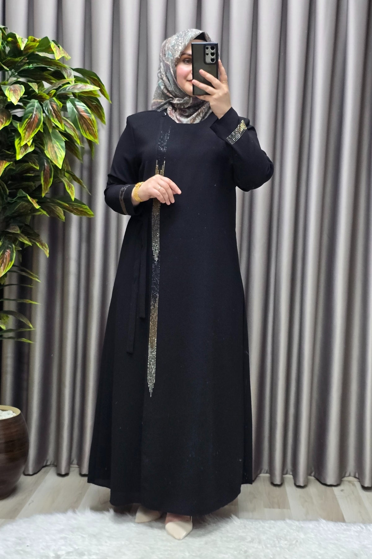 Kadın Tesettür Giyim Büyük Beden Şerit Taş Detaylı Abaya