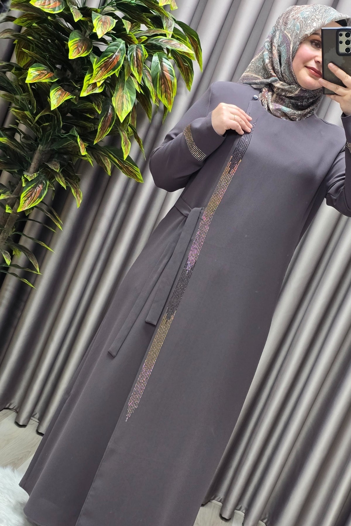 Kadın Tesettür Giyim Büyük Beden Şerit Taş Detaylı Abaya